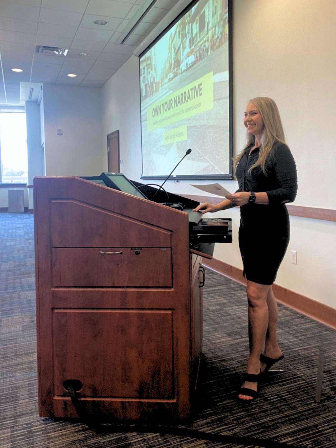Sandy Adams facilitating a leadership workshop with participants at the University of Memphis in Memphis, Tennessee.